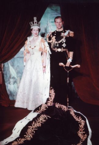 Coronation photo for Queen's Diamond Jubilee. Wikimedia Commons, Credit: Library and Archives Canada.